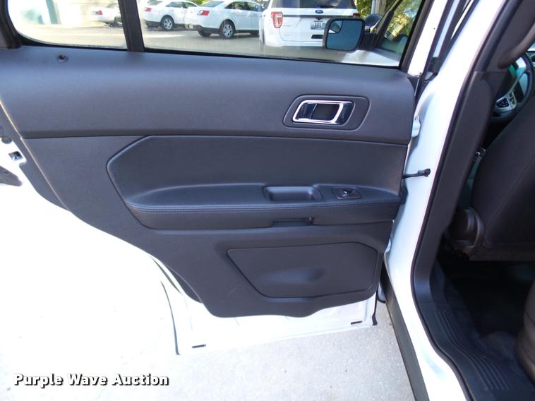 image for item L7159 2013 Ford Explorer Police Interceptor Utility SUV