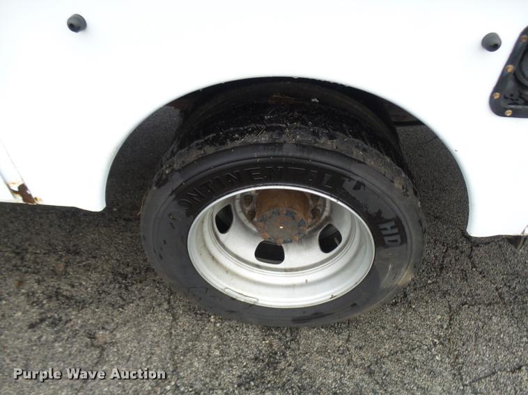 image for item N9494 2008 Ford F450 Super Duty XL utility truck