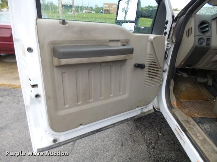 image for item N9494 2008 Ford F450 Super Duty XL utility truck