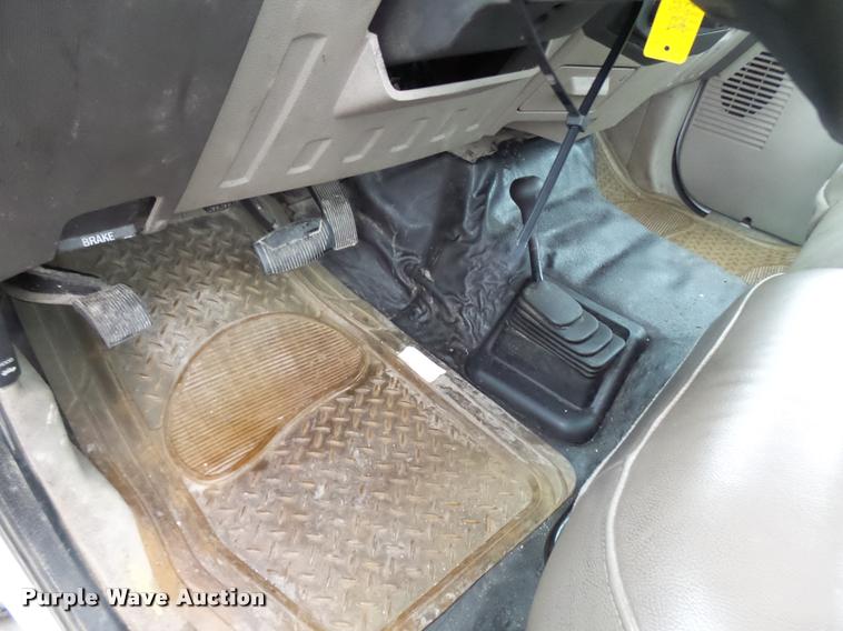 image for item N9494 2008 Ford F450 Super Duty XL utility truck