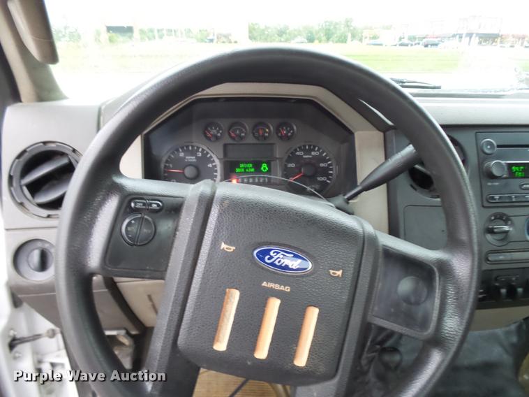 image for item N9494 2008 Ford F450 Super Duty XL utility truck