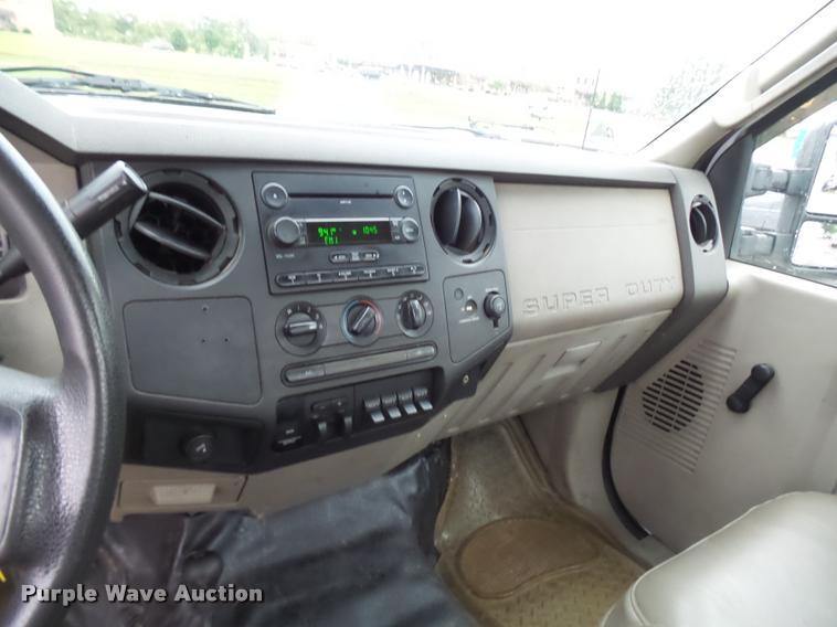 image for item N9494 2008 Ford F450 Super Duty XL utility truck