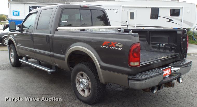 image for item N9495 2006 Ford F250 Super Duty Lariat FX4 Crew Cab pickup truck