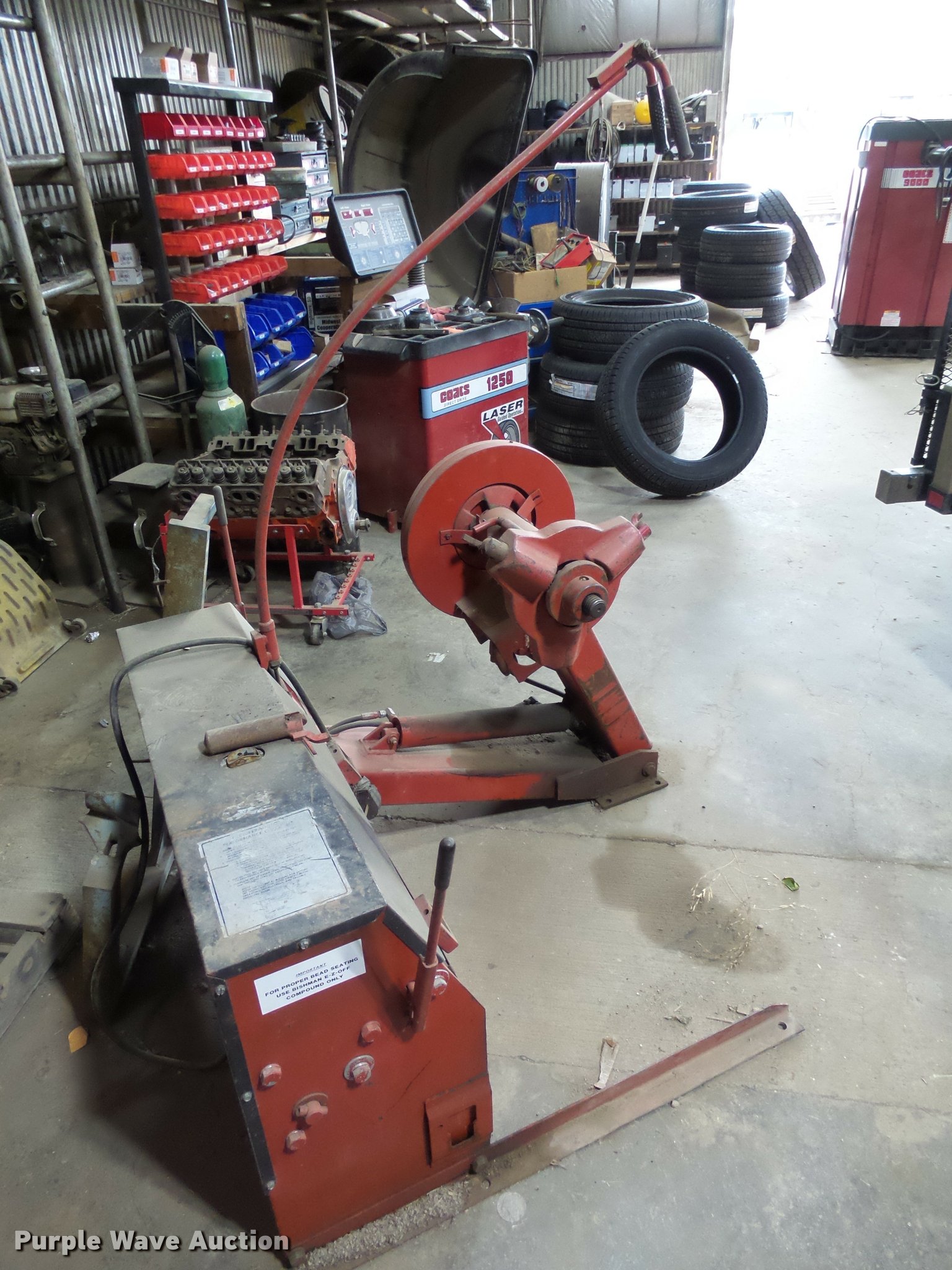 Bishman 931A tire mounter/demounter machine in Highmore, SD Item