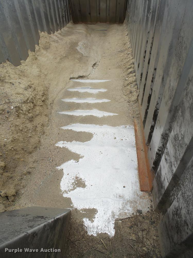 image for item AL9098 2002 shop built end dump trailer