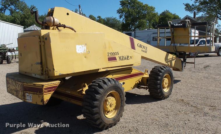 image for item AL9102 Grove MZ66B boom lift