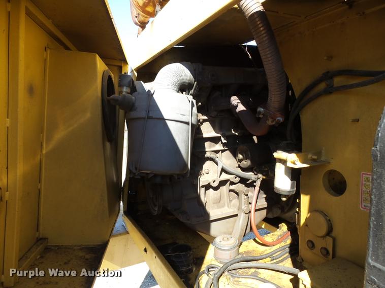 image for item AL9102 Grove MZ66B boom lift