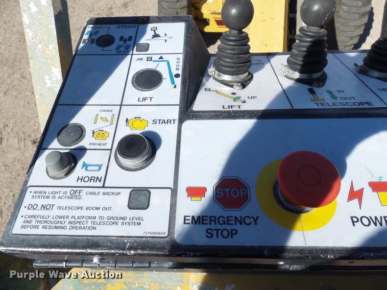 image for item AL9102 Grove MZ66B boom lift