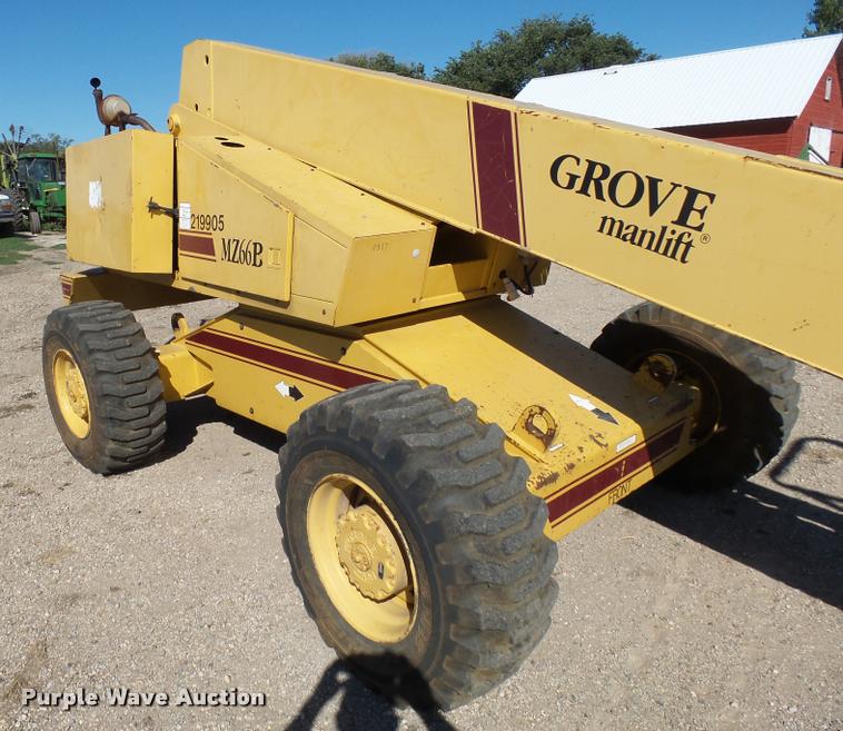 image for item AL9102 Grove MZ66B boom lift