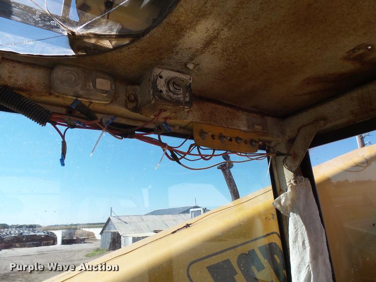 image for item AL9107 JCB 525B telehandler