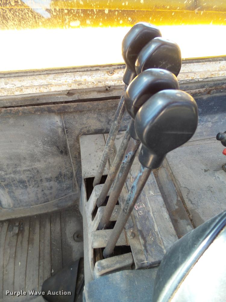 image for item AL9107 JCB 525B telehandler