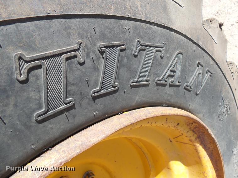 image for item AL9107 JCB 525B telehandler