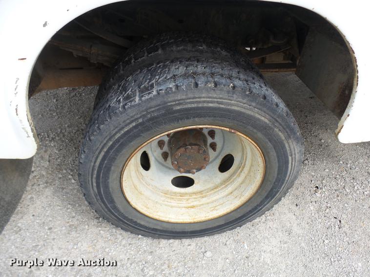 image for item AV9847 2008 Ford F550 Super Duty XL Crew Cab service truck