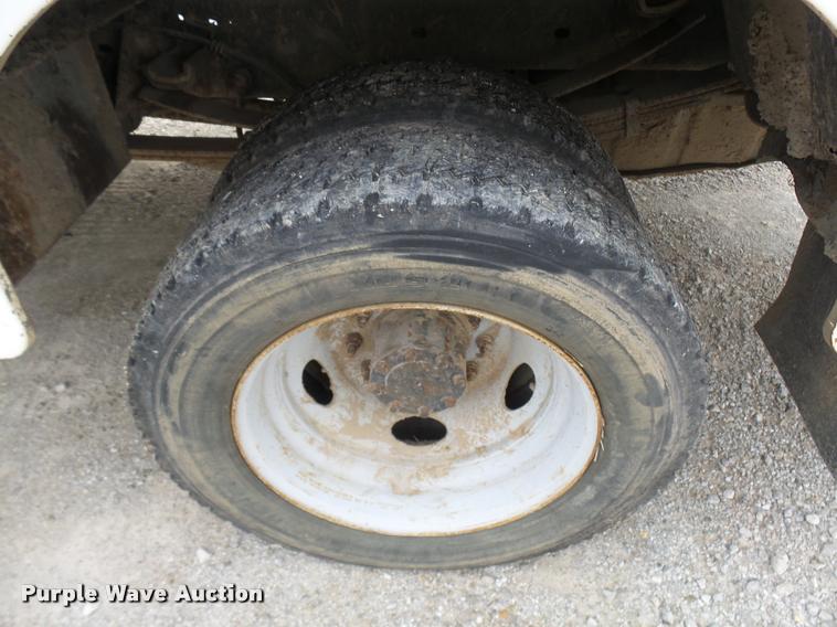 image for item AV9847 2008 Ford F550 Super Duty XL Crew Cab service truck