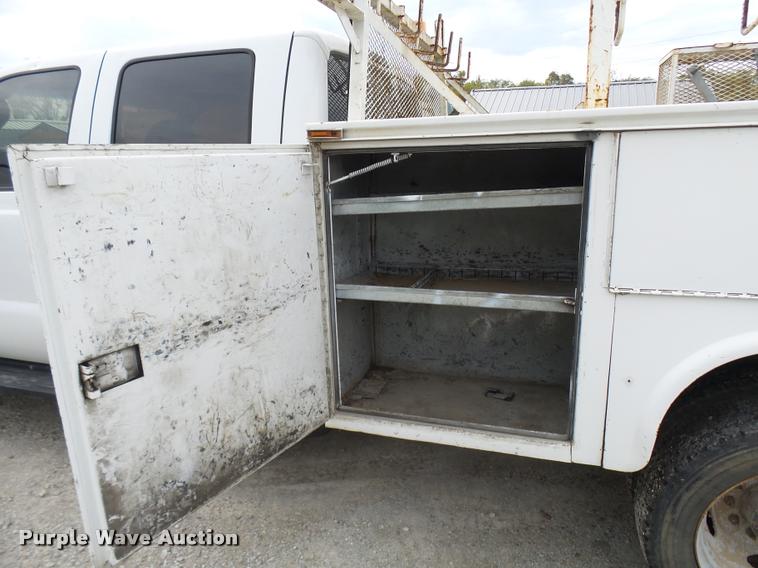 image for item AV9847 2008 Ford F550 Super Duty XL Crew Cab service truck