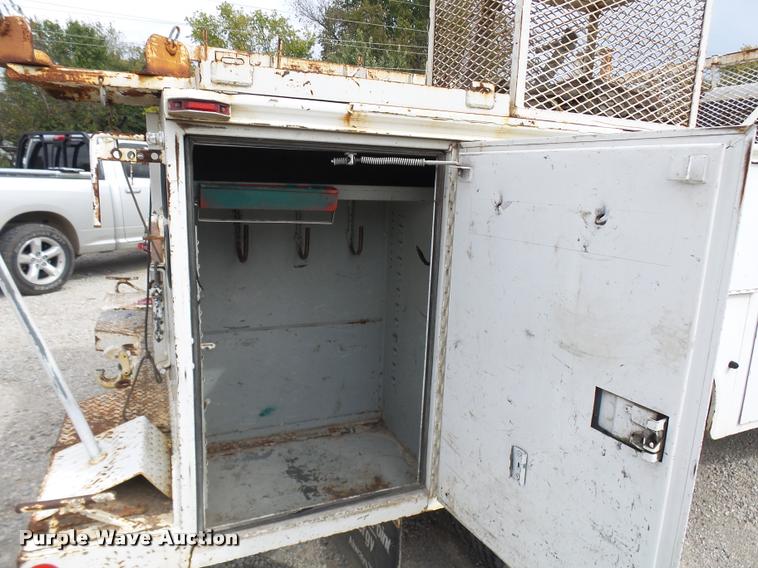 image for item AV9847 2008 Ford F550 Super Duty XL Crew Cab service truck