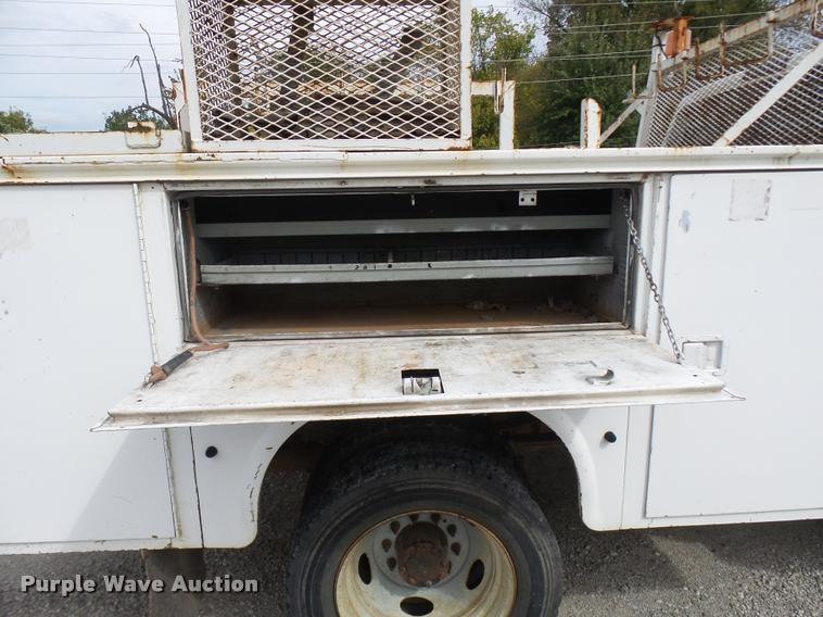 image for item AV9847 2008 Ford F550 Super Duty XL Crew Cab service truck