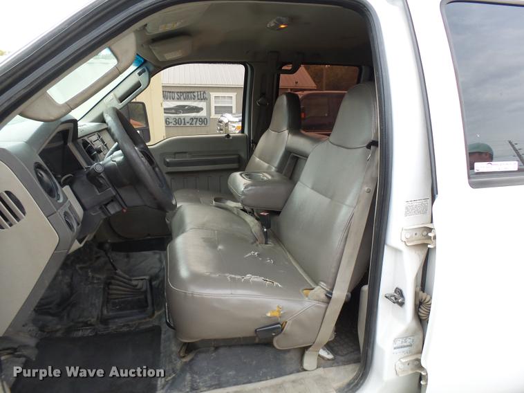 image for item AV9847 2008 Ford F550 Super Duty XL Crew Cab service truck