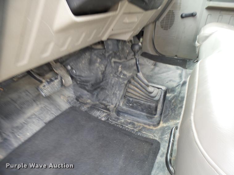 image for item AV9847 2008 Ford F550 Super Duty XL Crew Cab service truck