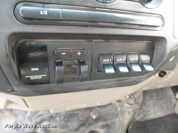 image for item AV9847 2008 Ford F550 Super Duty XL Crew Cab service truck