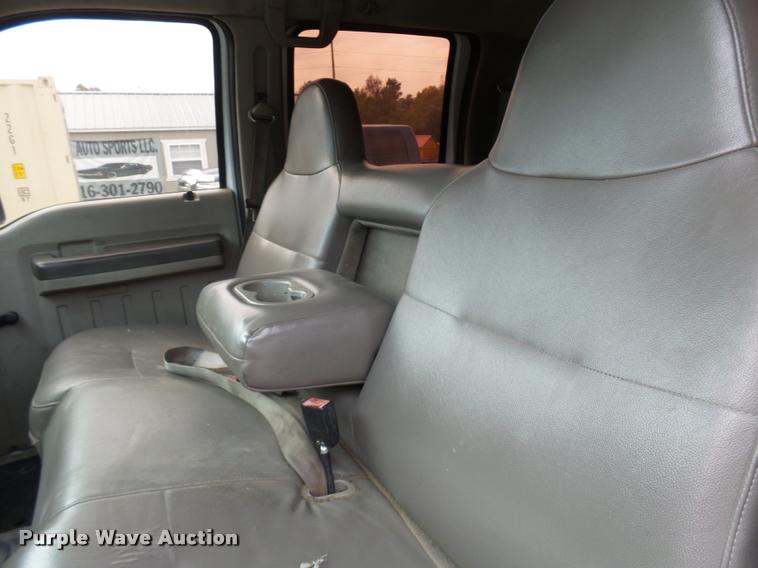 image for item AV9847 2008 Ford F550 Super Duty XL Crew Cab service truck