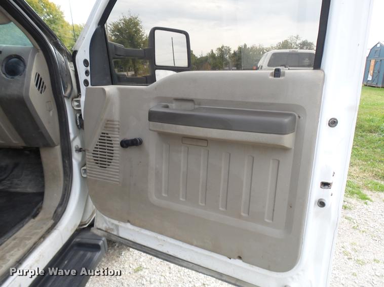 image for item AV9847 2008 Ford F550 Super Duty XL Crew Cab service truck