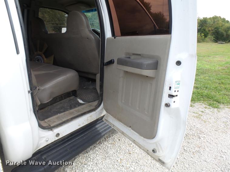 image for item AV9847 2008 Ford F550 Super Duty XL Crew Cab service truck