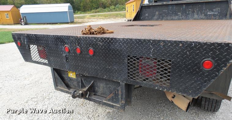 image for item AV9848 2008 Ford F550 Super Duty XL Crew Cab flatbed truck