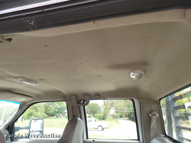 image for item AV9848 2008 Ford F550 Super Duty XL Crew Cab flatbed truck