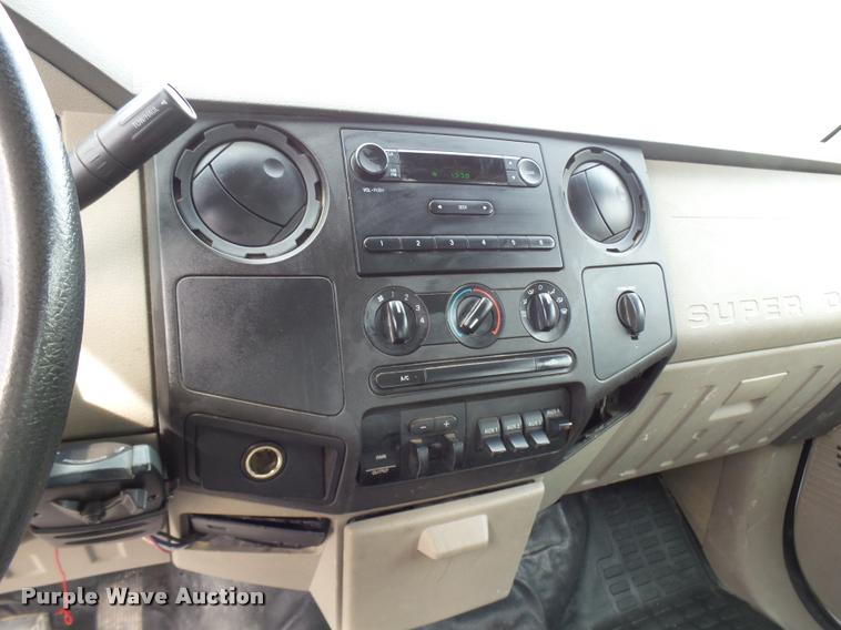 image for item AV9848 2008 Ford F550 Super Duty XL Crew Cab flatbed truck