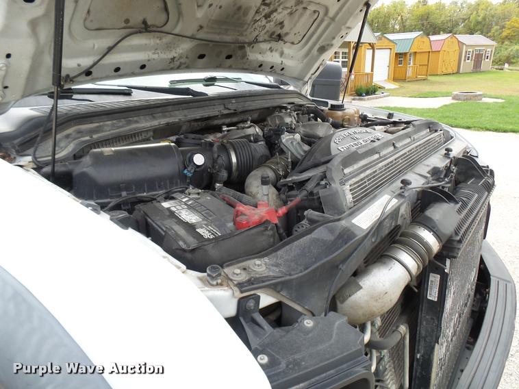 image for item AV9848 2008 Ford F550 Super Duty XL Crew Cab flatbed truck