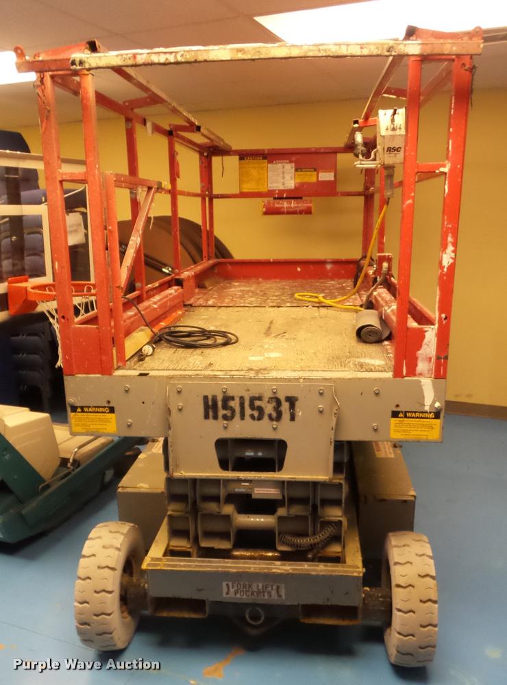 image for item BK9589 Mec 2548HT scissor lift