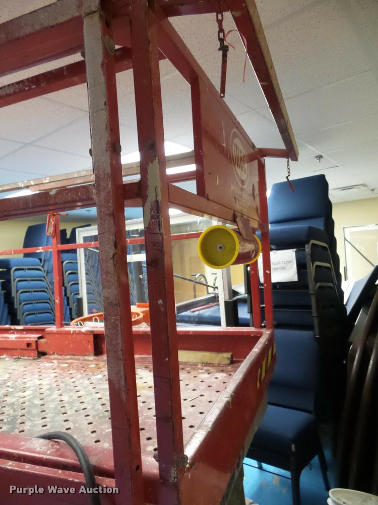 image for item BK9589 Mec 2548HT scissor lift