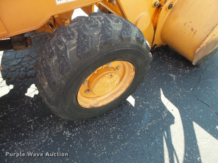 image for item BS9755 2004 Case 570 MXT landscape tractor