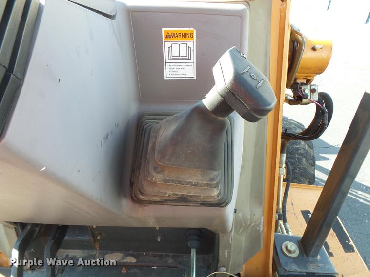 image for item BS9755 2004 Case 570 MXT landscape tractor