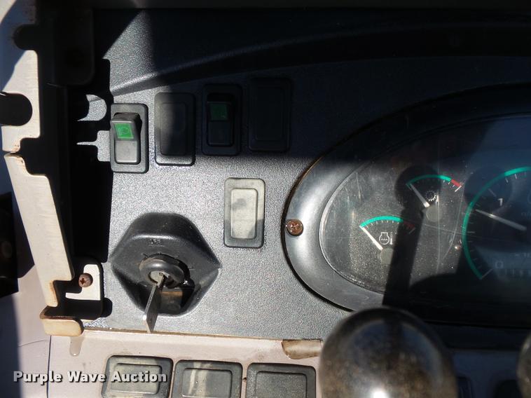 image for item BS9755 2004 Case 570 MXT landscape tractor