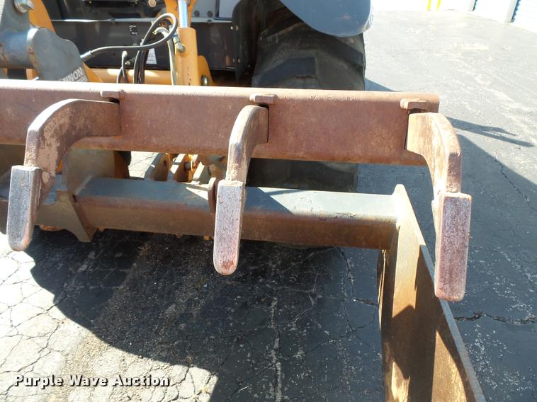 image for item BS9755 2004 Case 570 MXT landscape tractor