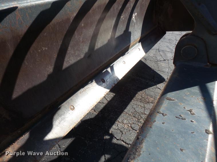 image for item BS9755 2004 Case 570 MXT landscape tractor