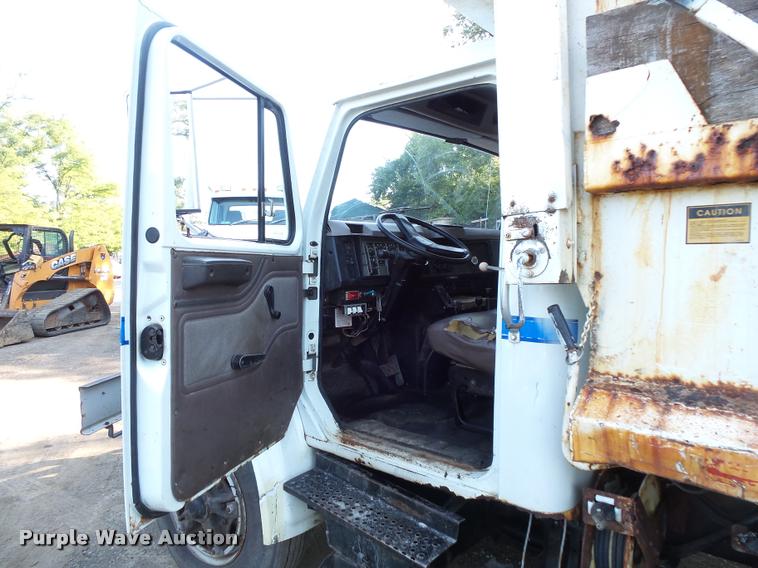 image for item BS9759 1997 International 4700 dump truck