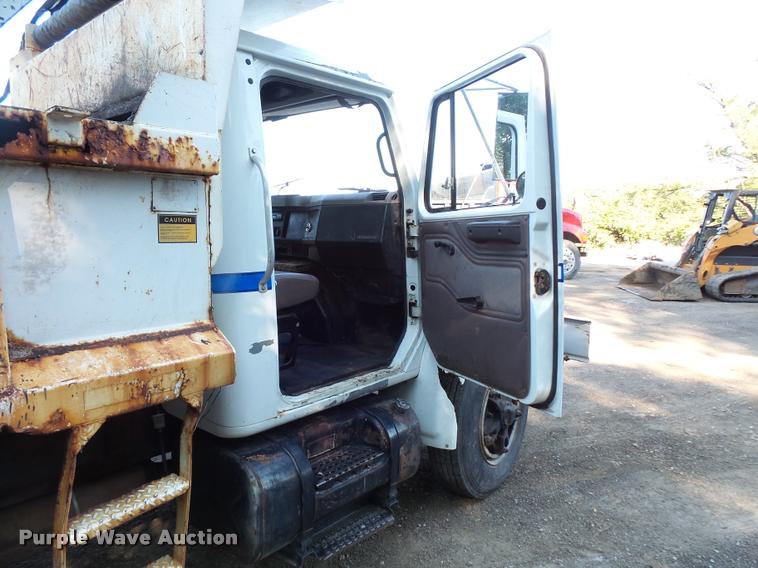 image for item BS9759 1997 International 4700 dump truck