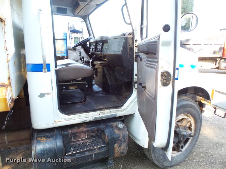 image for item BS9759 1997 International 4700 dump truck