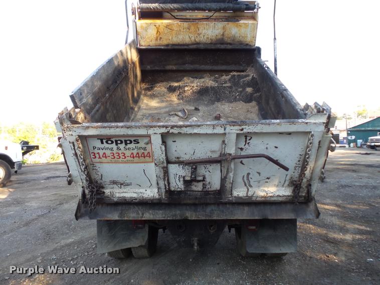 image for item BS9759 1997 International 4700 dump truck