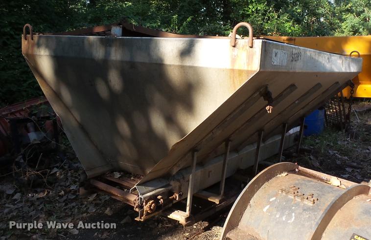 image for item BS9759 1997 International 4700 dump truck