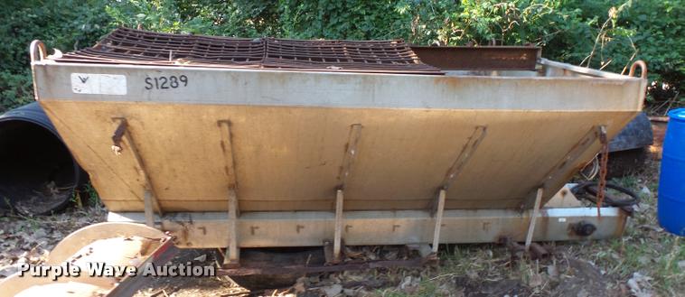 image for item BS9759 1997 International 4700 dump truck