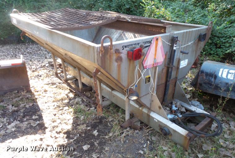 image for item BS9759 1997 International 4700 dump truck