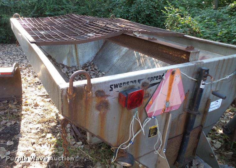 image for item BS9759 1997 International 4700 dump truck