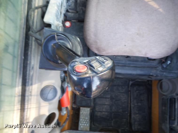 image for item BS9761 2012 Case TR320 skid steer