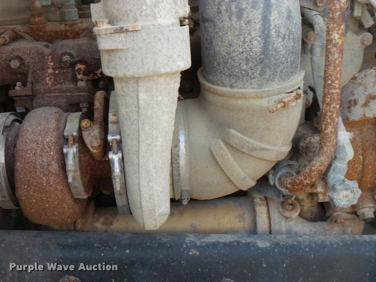 image for item BS9768 1994 Ford LTLA9000 AeroMax 120 dump truck