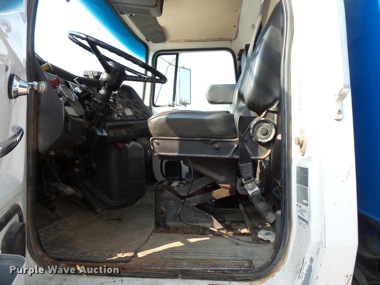 image for item BS9769 1995 Ford LTA9000 Aero Max 106 dump truck