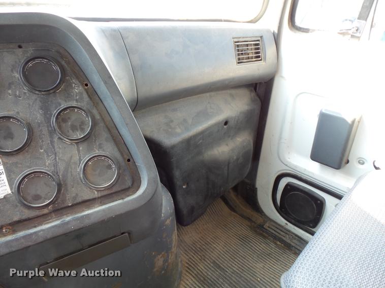 image for item BS9769 1995 Ford LTA9000 Aero Max 106 dump truck